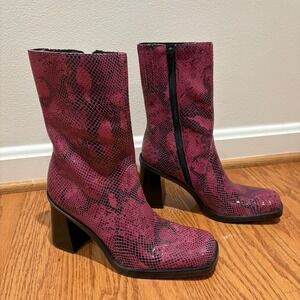 New Vtg Y2K Mainframe Magenta Chunky Block Heel Leather Boot Square Toe 7‎ Bratz